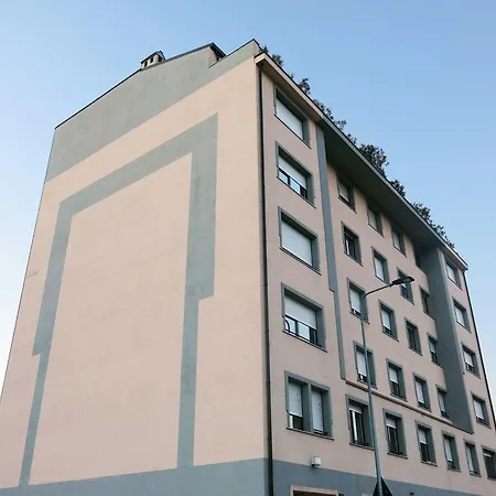 Apartahotel Expo Carcano