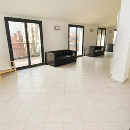 Apartahotel Expo Carcano 2*